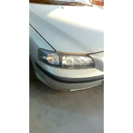VOLVO V70 FAMILIAR '2000 2.4 T / 2.5 T GRIS VERDE