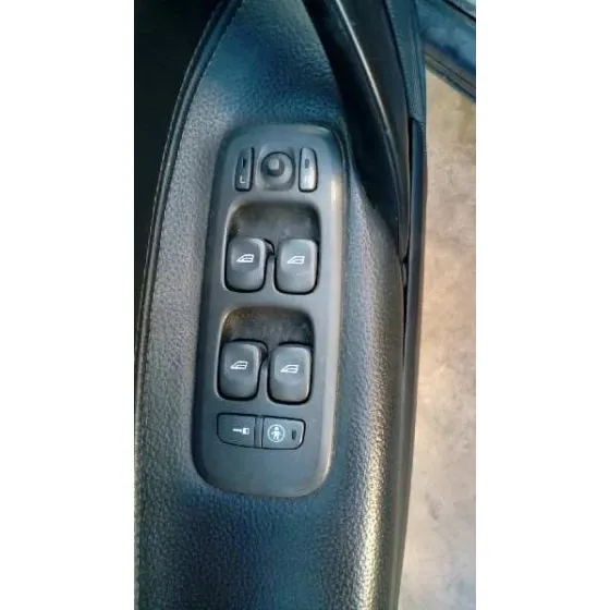 VOLVO V70 FAMILIAR '2000 2.4 T / 2.5 T GRIS VERDE