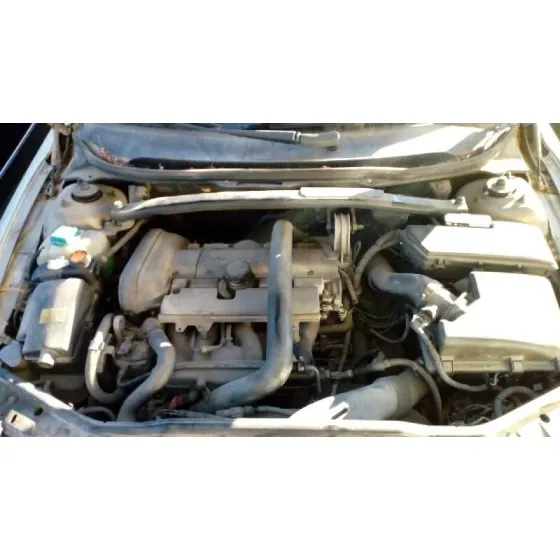 VOLVO V70 FAMILIAR '2000 2.4 T / 2.5 T GRIS VERDE