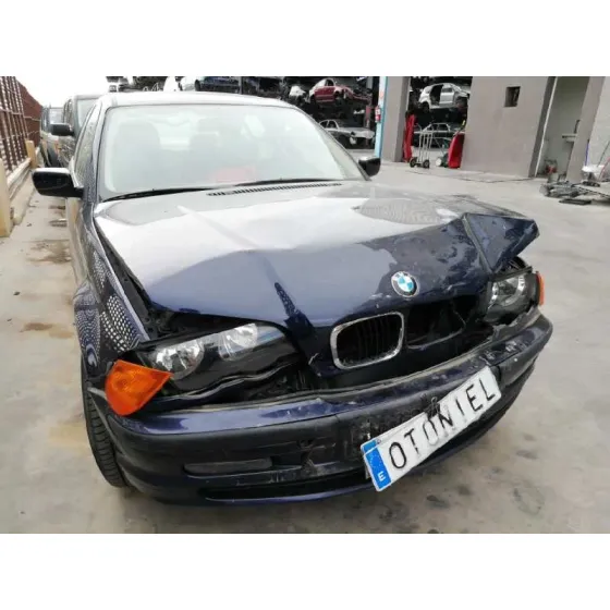 BMW SERIE 3 BERLINA (E46) '2000 320D AZUL