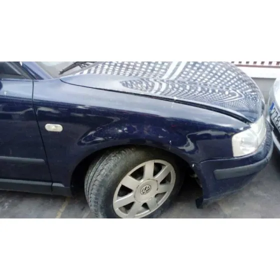 VOLKSWAGEN PASSAT BERLINA (3B2) '2000 COMFORTLINE AZUL