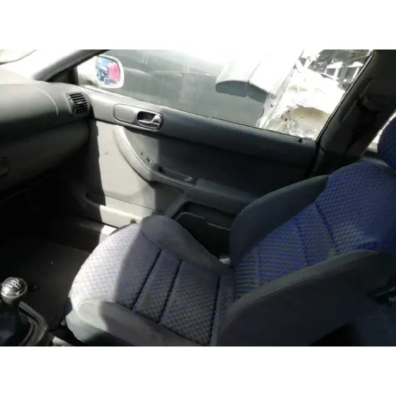 AUDI A3 (8L) '2000 1.8 20V TURBO GRIS