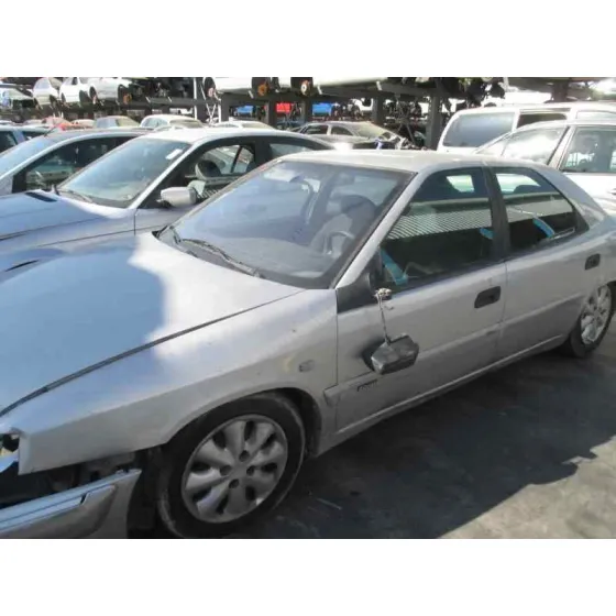 CITROEN XANTIA BERLINA '2000 2.0 HDI 90/110 ATTRACTION PLATA
