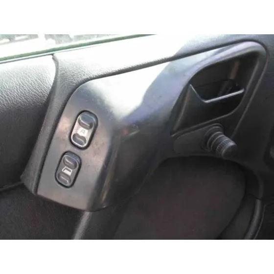 CITROEN XANTIA BERLINA '2000 2.0 HDI 90/110 ATTRACTION PLATA