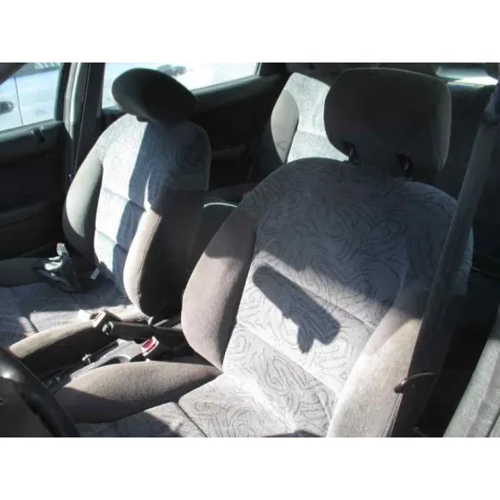 CITROEN XANTIA BERLINA '2000 2.0 HDI 90/110 ATTRACTION PLATA