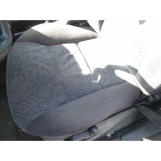CITROEN XANTIA BERLINA '2000 2.0 HDI 90/110 ATTRACTION PLATA