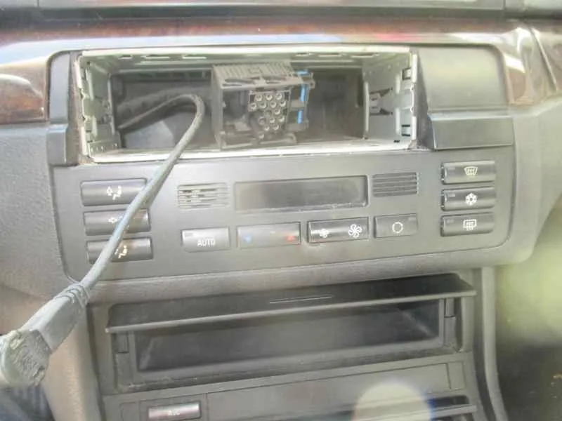 BMW SERIE 3 BERLINA (E46) '1999 318I