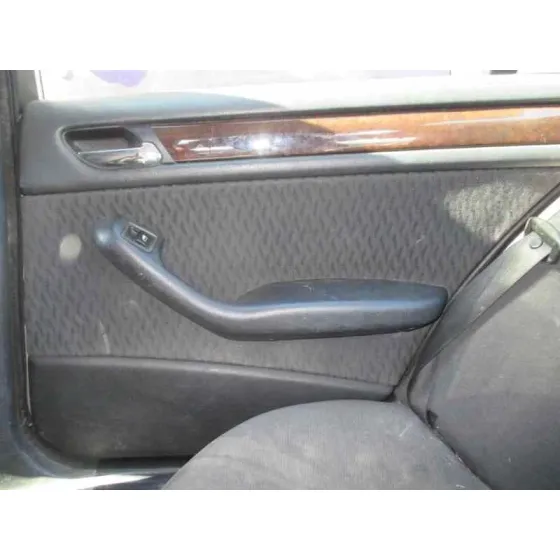 BMW SERIE 3 BERLINA (E46) '1999 318I