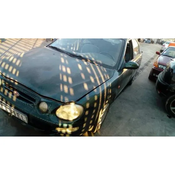 KIA SHUMA '1999 1.5 LS BERLINA PORTON VERDE OSCURO