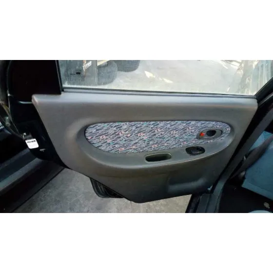 KIA SHUMA '1999 1.5 LS BERLINA PORTON VERDE OSCURO