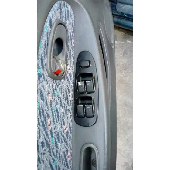 KIA SHUMA '1999 1.5 LS BERLINA PORTON VERDE OSCURO