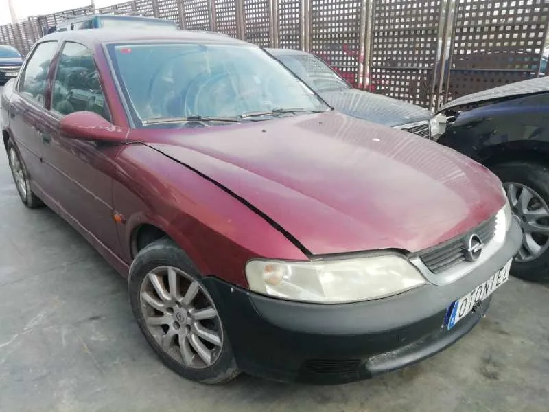 OPEL VECTRA B BERLINA '2000 2.0 DTI ROJO