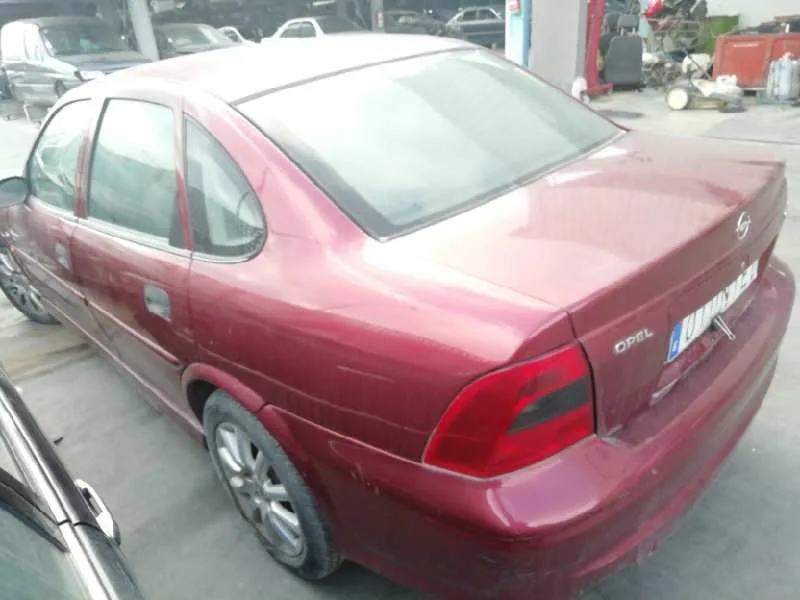 OPEL VECTRA B BERLINA '2000 2.0 DTI ROJO