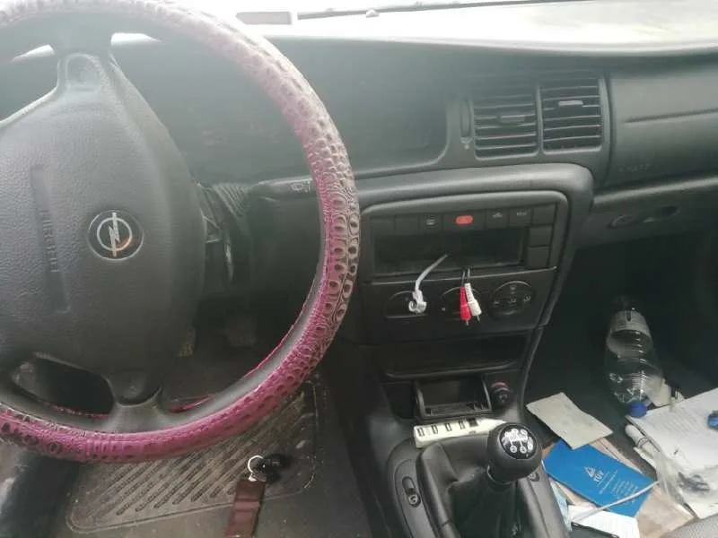 OPEL VECTRA B BERLINA '2000 2.0 DTI ROJO