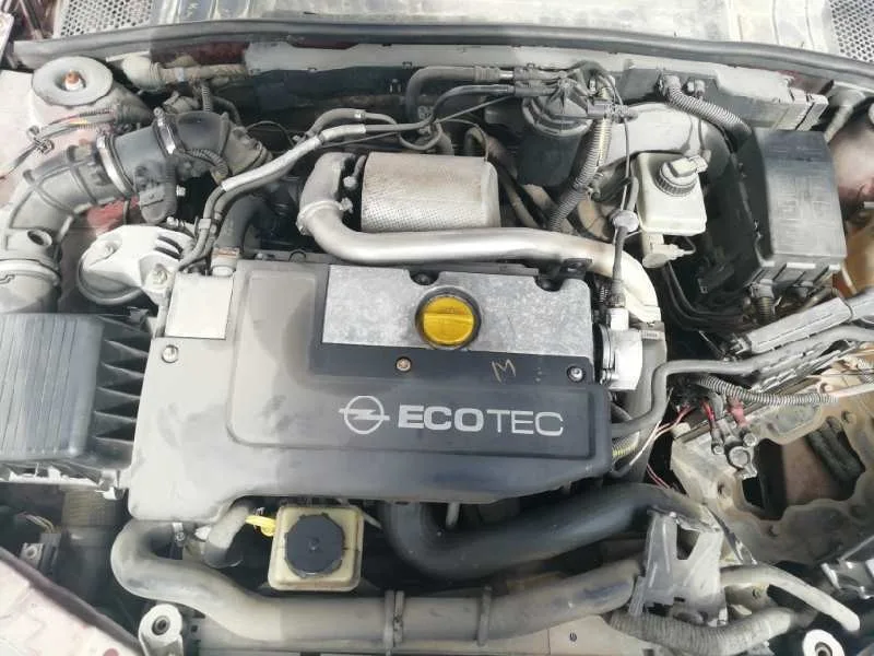 OPEL VECTRA B BERLINA '2000 2.0 DTI ROJO