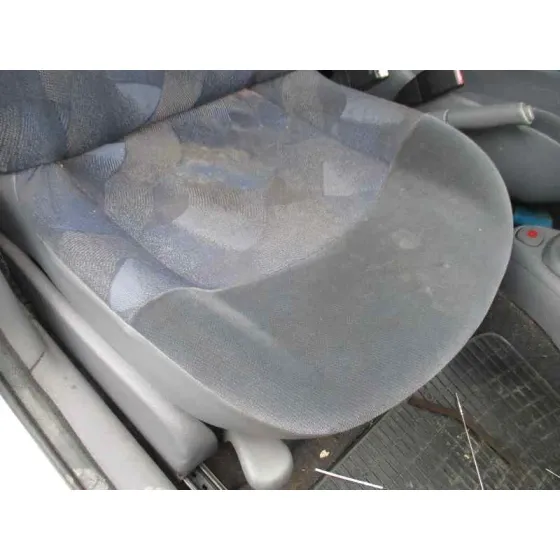 RENAULT CLIO II FASE I (B/CBO) '1999 1.9 DIESEL GRIS CLARO