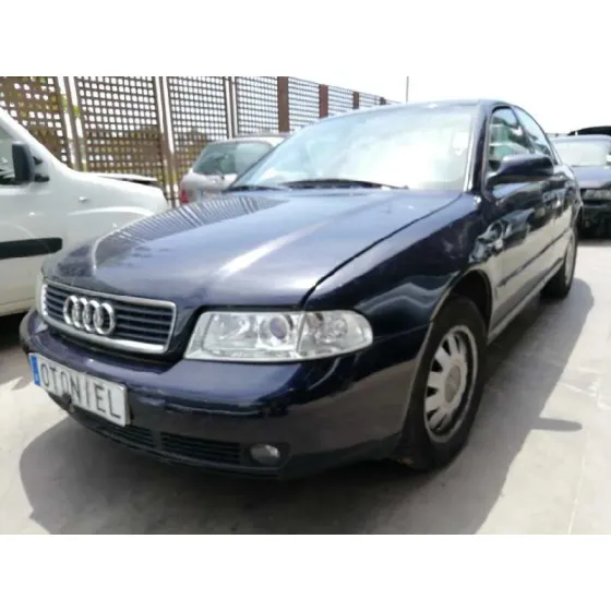 AUDI A4 BERLINA (B5) '2000 1.8 AZUL