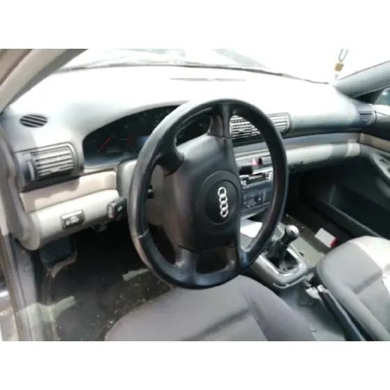 AUDI A4 BERLINA (B5) '2000 1.8 AZUL