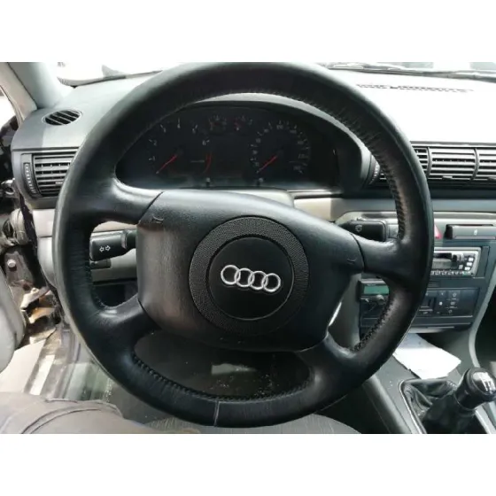 AUDI A4 BERLINA (B5) '2000 1.8 AZUL
