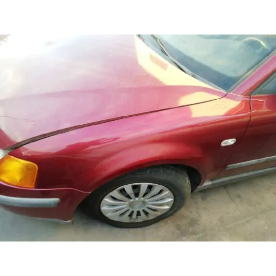 VOLKSWAGEN PASSAT BERLINA (3B2) '1997 COMFORTLINE ROJO