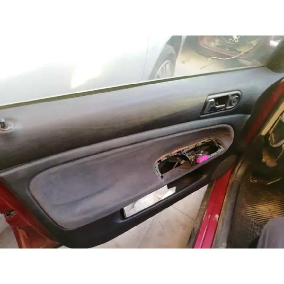 VOLKSWAGEN PASSAT BERLINA (3B2) '1997 COMFORTLINE ROJO