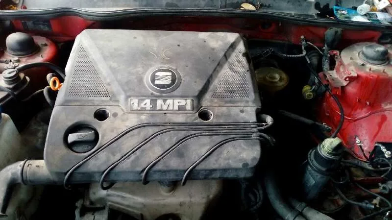 SEAT IBIZA (6K1) '1999 SIGNO ROJO