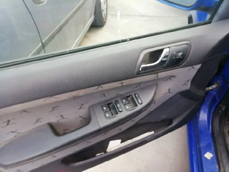 SKODA FABIA FAMILIAR (6Y5) '2001 COMFORT AZUL