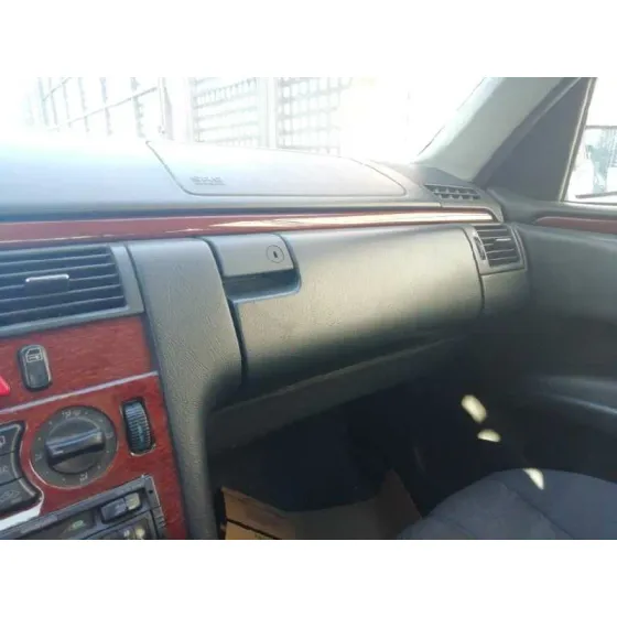MERCEDES CLASE E (W210) BERLINA DIESEL '1998 3.0 TURBODIESEL CAT GRIS PLATA