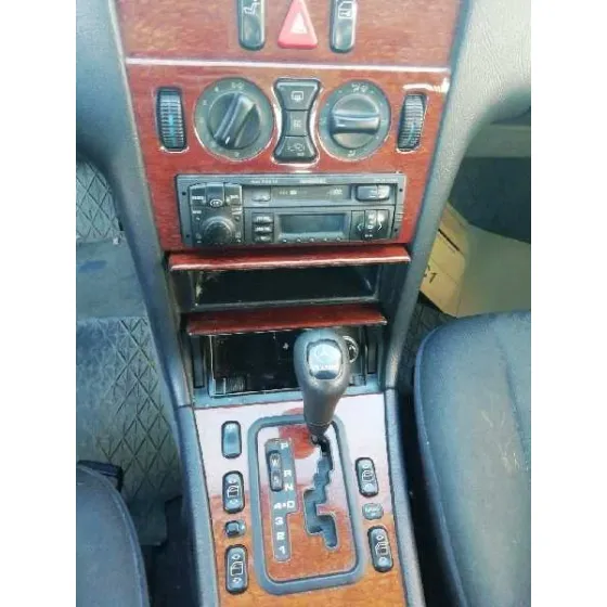 MERCEDES CLASE E (W210) BERLINA DIESEL '1998 3.0 TURBODIESEL CAT GRIS PLATA