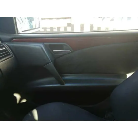 MERCEDES CLASE E (W210) BERLINA DIESEL '1998 3.0 TURBODIESEL CAT GRIS PLATA