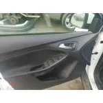 FORD FOCUS LIM. FORD FOCUS LIM. '2015 TREND + BLANCO 2014