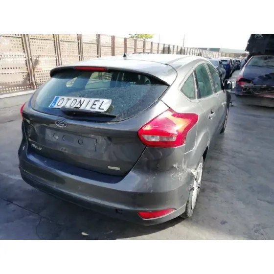 FORD FOCUS LIM. '2015 TREND + NEGRO