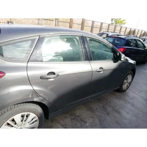 FORD FOCUS LIM. '2015 TREND + NEGRO