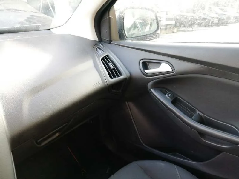 FORD FOCUS LIM. '2015 TREND + NEGRO