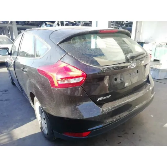 FORD FOCUS LIM. '2015 TREND + NEGRO