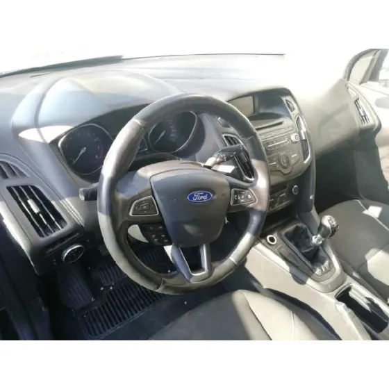 FORD FOCUS LIM. '2015 TREND + NEGRO