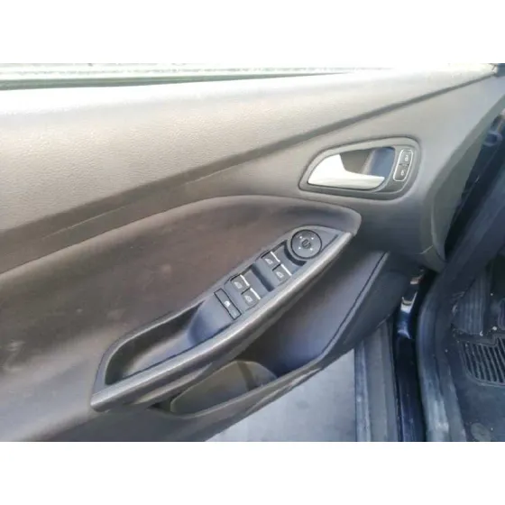 FORD FOCUS LIM. '2015 TREND + NEGRO