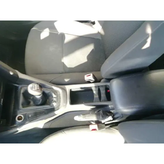 FORD FOCUS LIM. '2015 TREND + NEGRO
