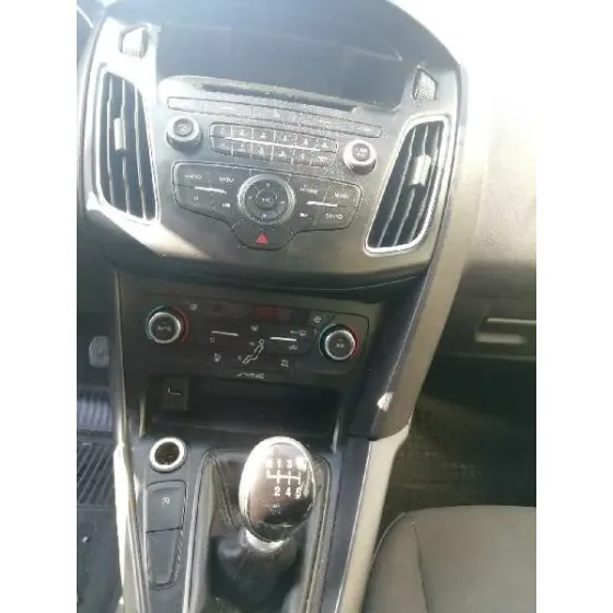 FORD FOCUS LIM. '2015 TREND + NEGRO