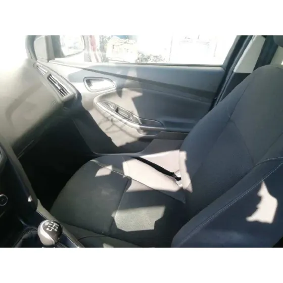 FORD FOCUS LIM. '2015 TREND + NEGRO