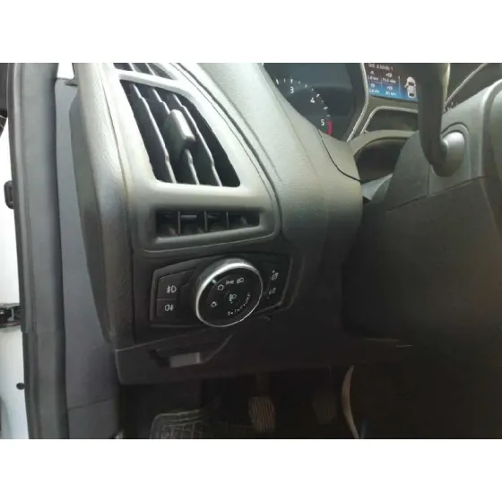FORD FOCUS LIM. '2015 TREND BLANCO