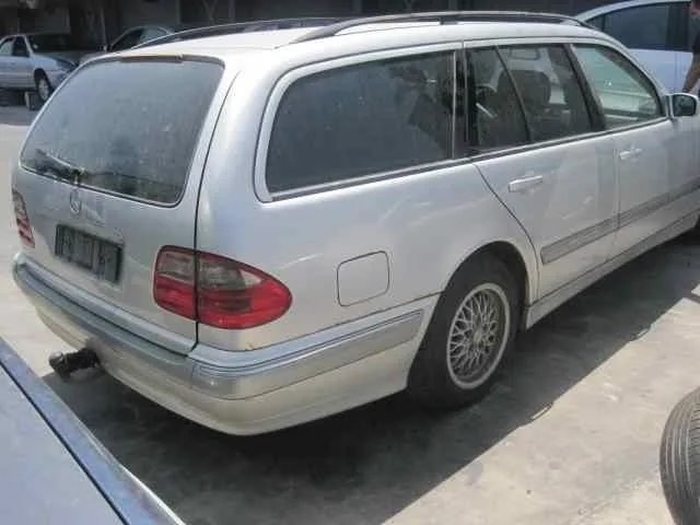 MERCEDES-BENZ CLASE E (W210) FAMILIAR MERCEDES CLASE E (W210) FAMILIAR '2000 220 T CDI (210.206) GRIS 1999