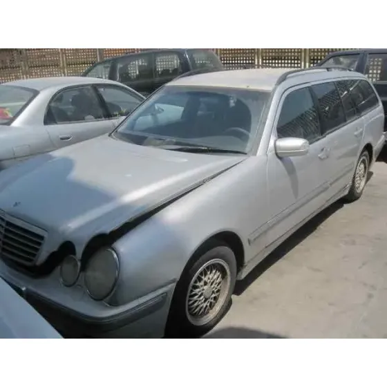 MERCEDES CLASE E (W210) FAMILIAR '2000 220 T CDI (210.206) GRIS