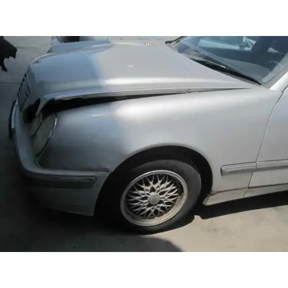 MERCEDES CLASE E (W210) FAMILIAR '2000 220 T CDI (210.206) GRIS