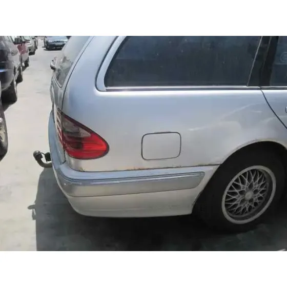 MERCEDES CLASE E (W210) FAMILIAR '2000 220 T CDI (210.206) GRIS