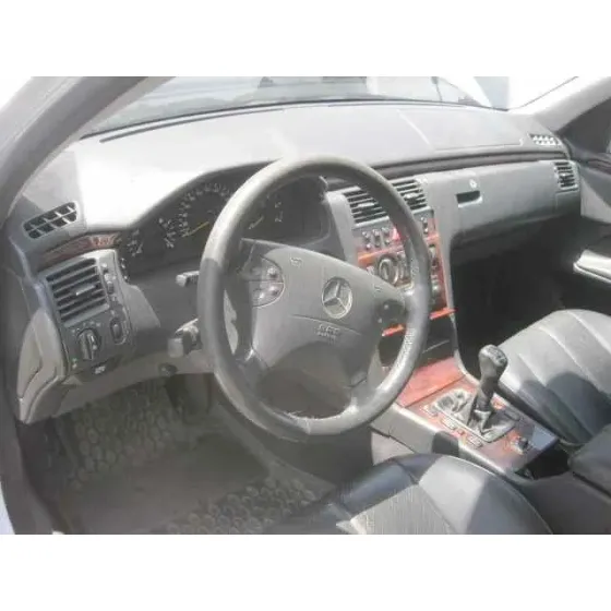 MERCEDES CLASE E (W210) FAMILIAR '2000 220 T CDI (210.206) GRIS