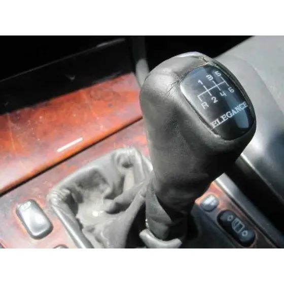 MERCEDES CLASE E (W210) FAMILIAR '2000 220 T CDI (210.206) GRIS