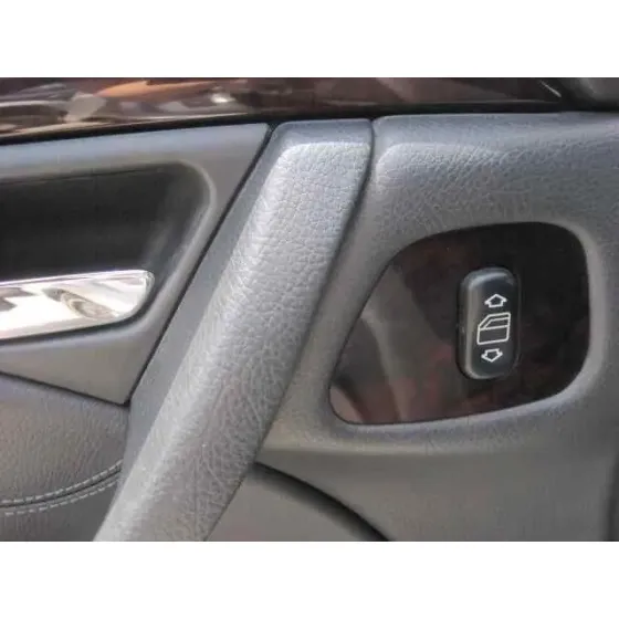 MERCEDES CLASE E (W210) FAMILIAR '2000 220 T CDI (210.206) GRIS