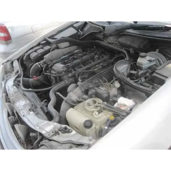 MERCEDES CLASE E (W210) FAMILIAR '2000 220 T CDI (210.206) GRIS