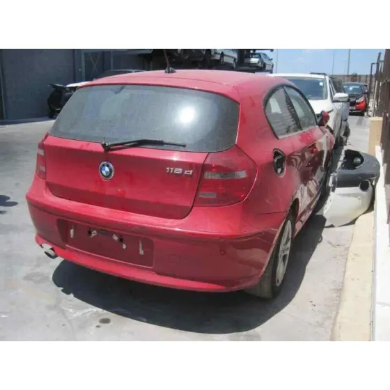 BMW SERIE 1 BERLINA (E81/E87) '2004 118D ROJO